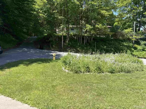 Exterior - 311 Chestnut, Munising, MI 49862 photo 2 of 6