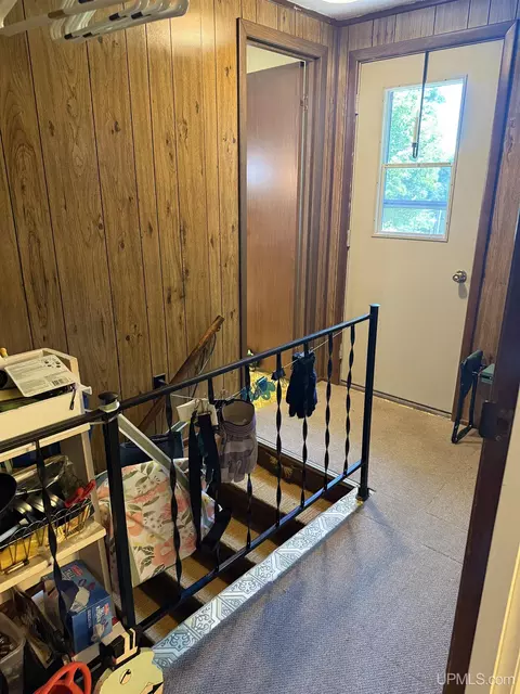 Entry Way - 311 Chestnut, Munising, MI 49862 photo 1 of 1