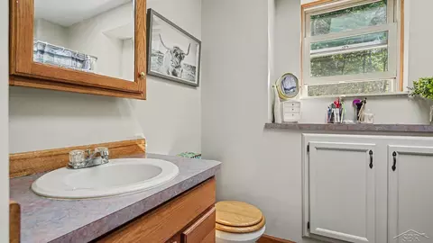 Bath - 4073 Bernthal, Standish, MI 48658 photo 3 of 3