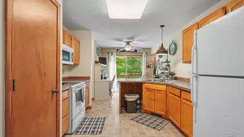 Kitchen - 4073 Bernthal, Standish, MI 48658 photo 1 of 2