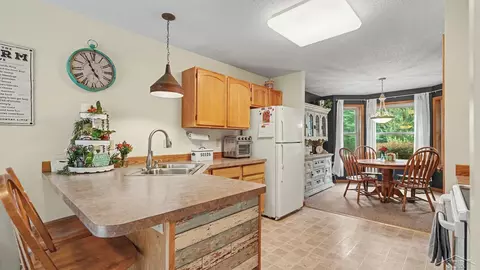 Kitchen - 4073 Bernthal, Standish, MI 48658 photo 2 of 2