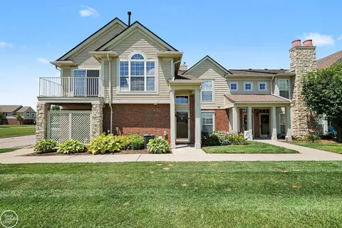 Exterior - 52164 Naugatuck, Macomb, MI 48042 photo 2 of 5