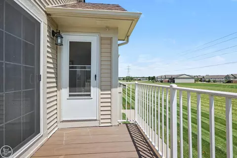 Exterior - 52164 Naugatuck, Macomb, MI 48042 photo 3 of 5