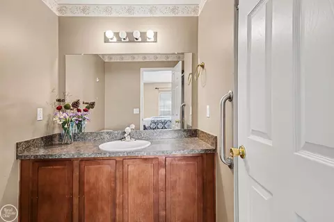 Bath - 52164 Naugatuck, Macomb, MI 48042 photo 1 of 3
