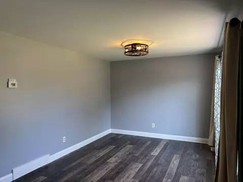 Living - 522 Autumn, Flushing, MI 48433 photo 1 of 3