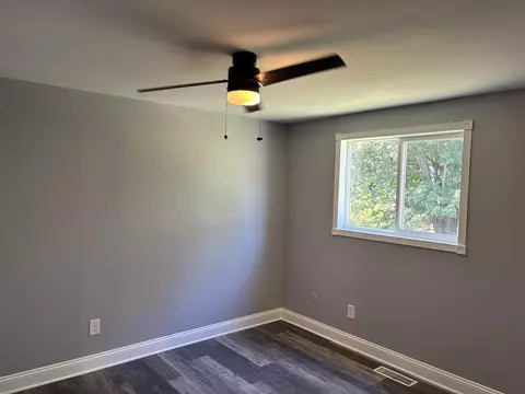 Bedroom - 522 Autumn, Flushing, MI 48433 photo 1 of 1