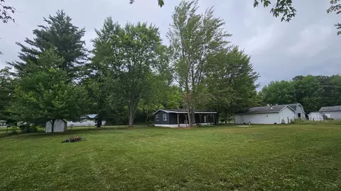 Exterior - 4906 E Walnut, Beaverton, MI 48612 photo 5 of 13