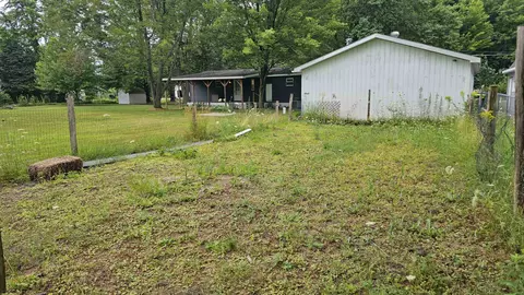Exterior - 4906 E Walnut, Beaverton, MI 48612 photo 10 of 13