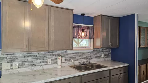 Kitchen - 4906 E Walnut, Beaverton, MI 48612 photo 4 of 4