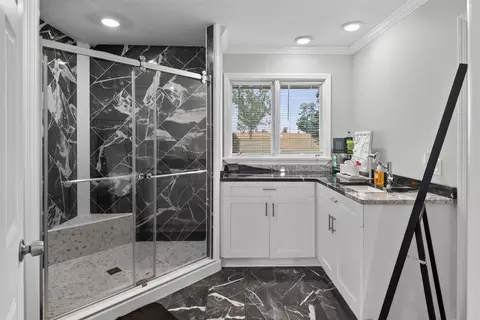 Bath - 3925 Woods, Gladwin, MI 48624 photo 6 of 12