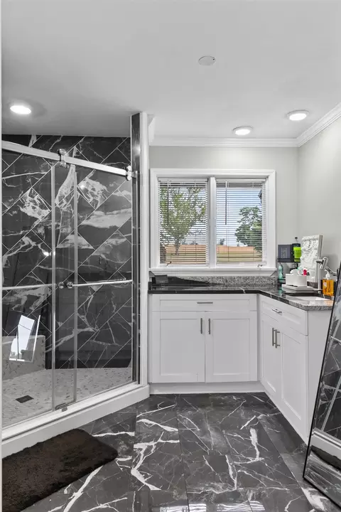 Bath - 3925 Woods, Gladwin, MI 48624 photo 1 of 12