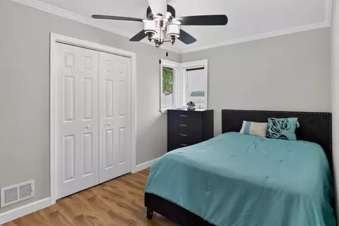 Bedroom - 3925 Woods, Gladwin, MI 48624 photo 4 of 7