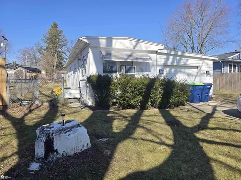 213 E Oak, Saint Charles, MI 48655