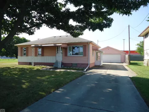 2075 S Plank, Marine City, MI 48039