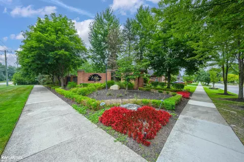 View/Area - 55582 Caesars, Shelby Township, MI 48315 photo 3 of 13