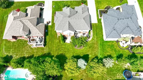 View/Area - 55582 Caesars, Shelby Township, MI 48315 photo 5 of 13