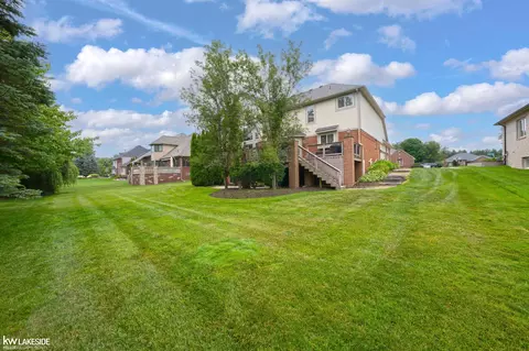 Exterior - 55582 Caesars, Shelby Township, MI 48315 photo 10 of 17