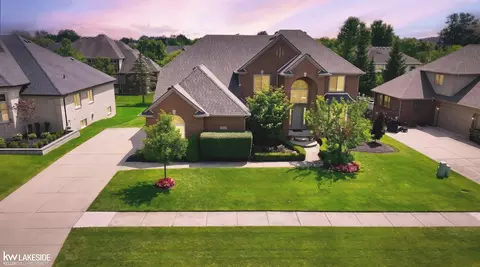 View/Area - 55582 Caesars, Shelby Township, MI 48315 photo 2 of 13
