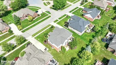 View/Area - 55582 Caesars, Shelby Township, MI 48315 photo 7 of 13