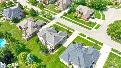 View/Area - 55582 Caesars, Shelby Township, MI 48315 photo 8 of 13