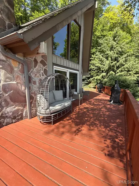 Exterior - 304 Oak, Munising, MI 49862 photo 4 of 10