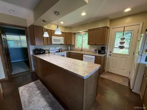 Kitchen - 304 Oak, Munising, MI 49862 photo 1 of 3