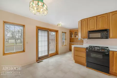 Kitchen - 17526 E 10 Mile, Eastpointe, MI 48021 photo 3 of 3
