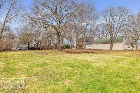 Exterior - 17526 E 10 Mile, Eastpointe, MI 48021 photo 7 of 7