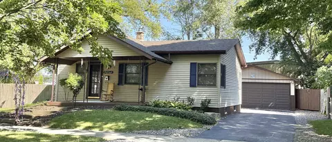 1401 Smith, Essexville, MI 48732