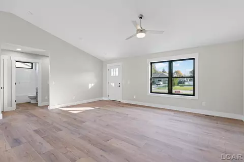 Living - 3200 Pender, Adrian, MI 49221 photo 2 of 5