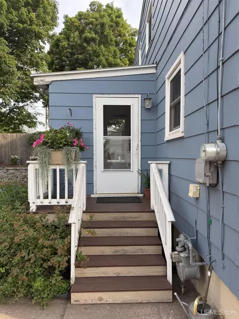 Exterior - 1903 Prairie, Ishpeming, MI 49849 photo 6 of 10