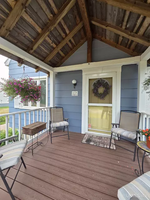 Exterior - 1903 Prairie, Ishpeming, MI 49849 photo 2 of 10