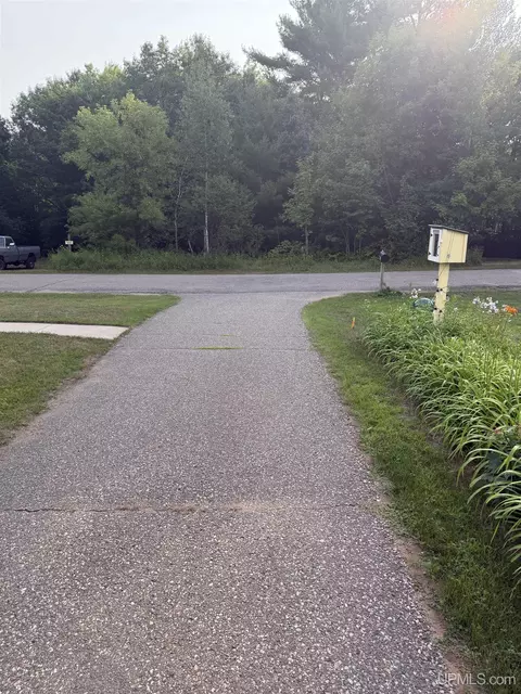 Exterior - 1903 Prairie, Ishpeming, MI 49849 photo 9 of 10