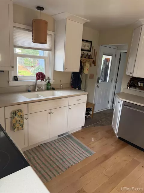 Kitchen - 1903 Prairie, Ishpeming, MI 49849 photo 3 of 4