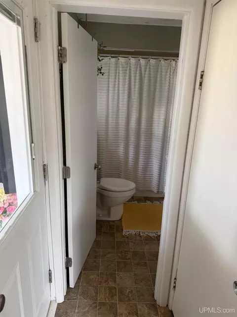 Bath - 1903 Prairie, Ishpeming, MI 49849 photo 1 of 7