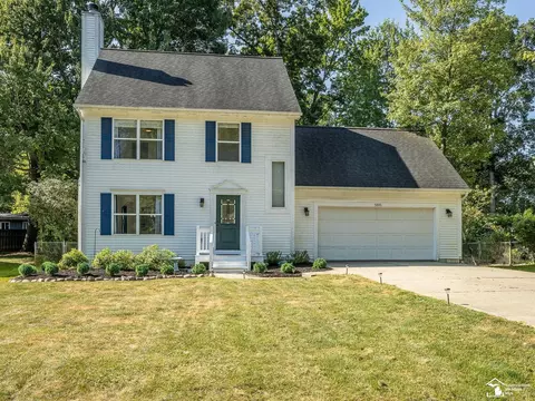 5893 Forestal, Waterford, MI 48327