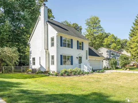 5893 Forestal, Waterford, MI 48327