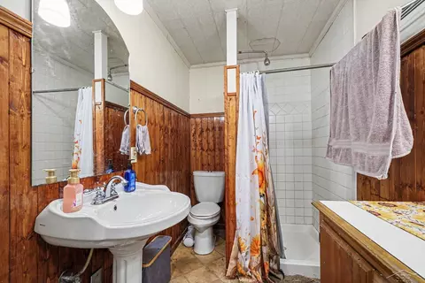 Bath - 526 E Cedar, Standish, MI 48658 photo 1 of 2