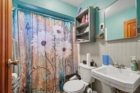 Bath - 526 E Cedar, Standish, MI 48658 photo 2 of 2