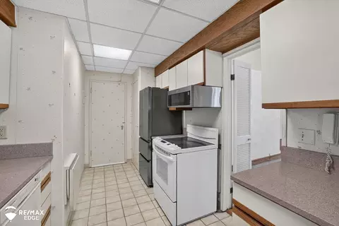Kitchen - 915 E Ct, Flint, MI 48503 photo 3 of 3