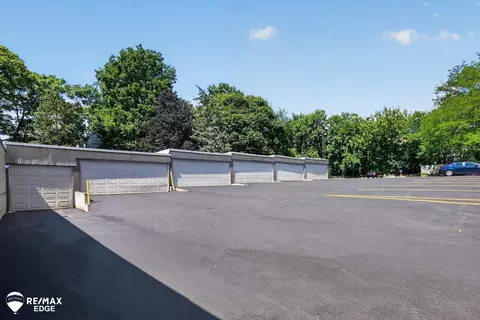 Exterior - 915 E Ct, Flint, MI 48503 photo 6 of 7