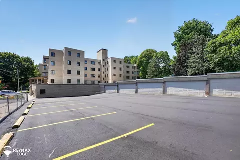 Exterior - 915 E Ct, Flint, MI 48503 photo 7 of 7