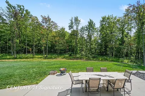 Exterior - 3568 E Douglas, Midland, MI 48642 photo 6 of 7