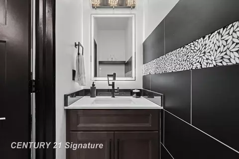 Bath - 3568 E Douglas, Midland, MI 48642 photo 3 of 4