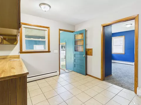 Entry Way - 855 Mildred, Temperance, MI 48182 photo 1 of 3