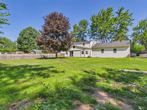 Exterior - 855 Mildred, Temperance, MI 48182 photo 5 of 11