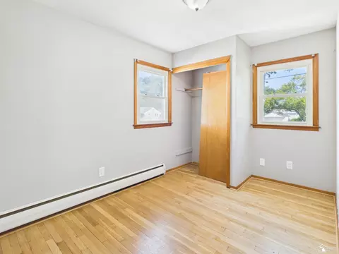Bedroom - 855 Mildred, Temperance, MI 48182 photo 4 of 15