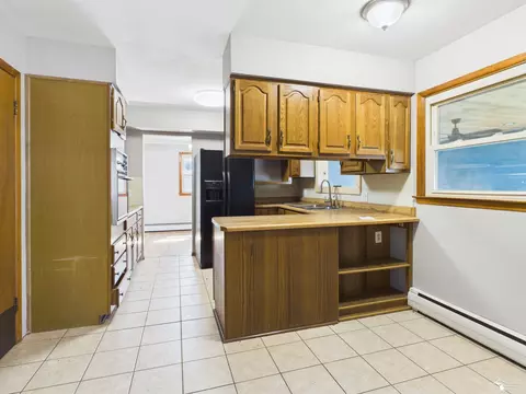 Kitchen - 855 Mildred, Temperance, MI 48182 photo 1 of 5