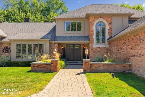 37500 Alpinia, Clinton Township, MI 48036