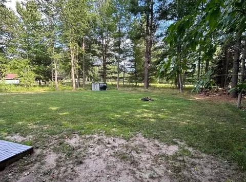 1923 Berkshire, Gladwin, MI 48624 photo 4